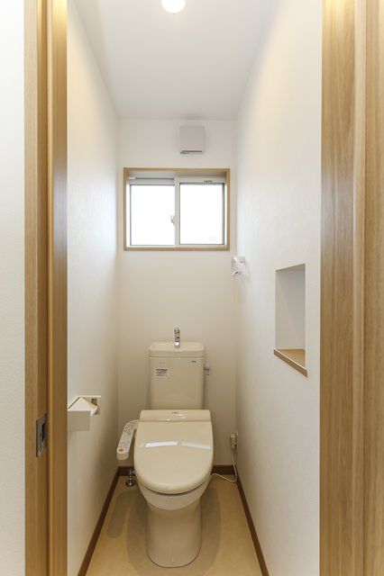 20150413コンパクトな家施工事例 ニッチのあるトイレ